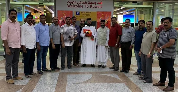 കുവൈറ്റില്‍ ഫാ. ടൈറ്റസ്‌ ജോണിനു സ്വീകരണം നൽകി
