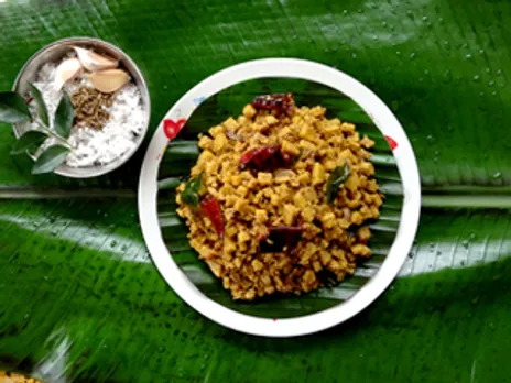 ഓണസദ്യക്ക്‌ തേങ്ങ വറുത്ത ചേന തോരന്‍ കൂടിയായാലോ