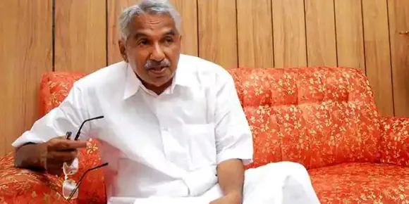 ഉമ്മൻ ചാണ്ടി... സമരത്തിന്റെ കാൽ നൂറ്റാണ്ട്. വികാര നിർഭരമായ ഓർമ്മകളുമായി കെപിസിസി വൈസ് പ്രസിഡന്റ് വി.പി. സജീന്ദ്രൻ