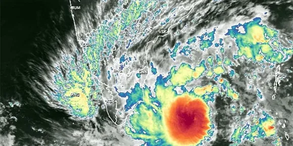 ബംഗാള്‍ ഉള്‍കടലില്‍ മാന്‍ദൗസ് ചുഴലിക്കാറ്റ്; കേരളത്തില്‍ ശക്തമായ മഴയ്ക്ക് സാദ്ധ്യത