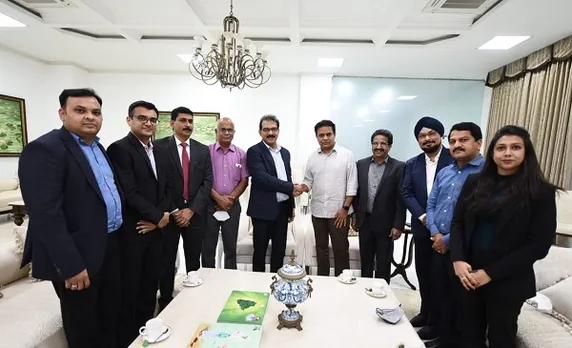 കിറ്റെക്‌സ് ആദ്യഘട്ടത്തില്‍ 1000 കോടി രൂപ തെലങ്കാനയില്‍ നിക്ഷേപിക്കും; ചര്‍ച്ച വിജയകരമെന്ന് തെലങ്കാന വ്യവസായ മന്ത്രി കെ. ടി. രാമ റാവു; സാബു ജേക്കബിനെ അഭിനന്ദിക്കുന്നുവെന്നും മന്ത്രി; നിക്ഷേപം തെലങ്കാനയില്‍ 4000 തൊഴിലവസരങ്ങള്‍ സൃഷ്ടിക്കുമെന്ന് സാബു എം ജേക്കബ്‌; ചർച്ചകൾക്കു ശേഷം കിറ്റെക്സ് സംഘം നാളെ മടങ്ങും