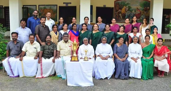 ഉഴവൂർ സെൻ്റ് ജോവാനാസ് സ്കൂളിന് രാമപുരം സബ് ജില്ലയിലെ മികച്ച യു.പി സ്കൂളിനുള്ള അവാർഡ്