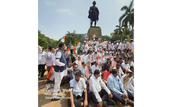 പെട്രോൾ, ഡീസൽ, പാചക വാതക വിലവര്‍ധനവിനെതിരെ മഹാരാഷ്ട്ര പ്രദേശ് കോൺഗ്രസ് കമ്മിറ്റിയുടെ നേത്യത്വത്തിൽ മാര്‍ച്ചും പ്രതിഷേധ യോഗവും നടത്തി