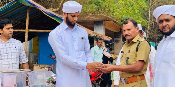 കൊടുംചൂടിൽ യാത്രക്കാർക്ക് ആശ്വാസമായി എസ്‌വൈഎസ് പള്ളംങ്കോട് സർക്കിൾ തണ്ണീർ പന്തൽ