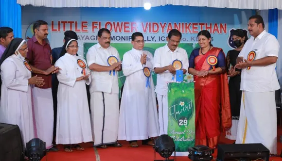 ആച്ചിക്കൽ ലിറ്റിൽ ഫ്ളവർ വിദ്യാനികേതൻ ഐ.സി.എസ്.ഇ സ്കൂളിൻെറ 29-ാമത് വാർഷികാഘോഷം തോമസ് ചാഴികാടൻ എംപി ഭദ്രദീപം തെളിച്ച് ഉദ്ഘാടനം നിർവഹിച്ചു