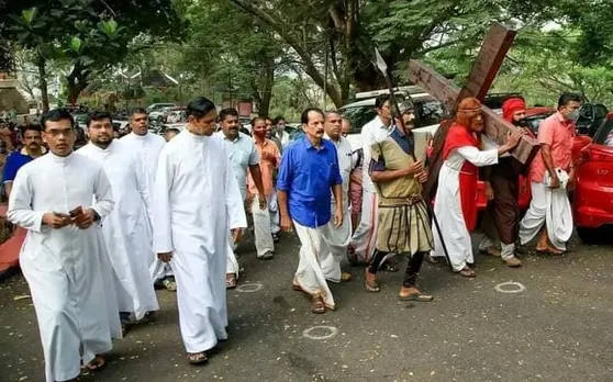 "പൊന്നിൻകുരിശു മുത്തപ്പോ.. പൊന്മലകയറ്റം"; മലയാറ്റൂർ കുരിശുമുടി തീർത്ഥാടനം തുടങ്ങി