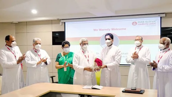 മാര്‍ സ്ലീവാ മെഡിസിറ്റി പാലായുടെ പുതിയ ഡയറക്ടറായി റവ. ഡോ. ഇമ്മാനുവേല്‍ പാറേക്കാട്ട് ചുമതലയേറ്റു