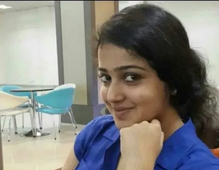 കൊവിഡ് പോരാട്ടത്തിനിടയില്‍ ഗുജറാത്തില്‍ മരിച്ച ഡോക്ടര്‍ വിധിയുടെ ചിത്രം എന്ന പേരില്‍ പ്രചരിക്കുന്നത് നടി സംസ്‌കൃതി ഷേണായിയുടെ ഫോട്ടോ; വിശദീകരണവുമായി നടി
