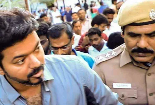 സൂപ്പര്‍താരം വിജയ്‌യെ ചോദ്യം ചെയ്യുന്നത്് തുടരുന്നു,  സിനിമാ പണമിടപാടുകാരനെതിരേയും അന്വേഷണം