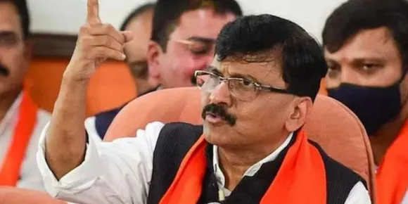 മ​ഹാ​രാ​ഷ്ട്ര രാ​ഷ്ട്രീ​യം വൃ​ത്തി​യാ​ക്കാ​നു​ള്ള ദൗ​ത്യം ചി​ല​ർ ഏ​റ്റെ​ടു​ത്തി​ട്ടു​ണ്ട്. അ​വ​ർ അ​വ​രു​ടെ വ​ഴി​ക്ക് പോ​ക​ട്ടെ. ജ​ന​ങ്ങ​ൾ ഈ ​ക​ളി അ​ധി​ക​കാ​ലം സ​ഹി​ക്കി​ല്ല- സ​ഞ്ജ​യ് റാവത്ത്