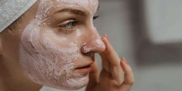 വരണ്ട ചർമത്തിനു പ്രതിവിധിയുണ്ടോ? ത്വ​ക്കി​നെ മൃ​ദു​ല​മാ​ക്കാ​ന്‍ ഏ​റ്റ​വും ന​ല്ല​ത്