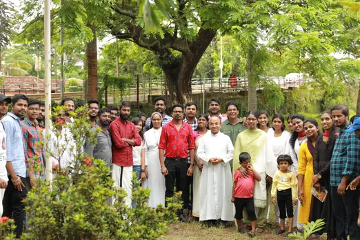 നാളേയ്ക്കൊരു തണൽ - കെസിവൈഎം കൊല്ലം രൂപത പരിസ്ഥിതിദിനം ശ്രദ്ധേയമായി