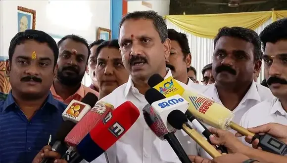 ബാങ്ക് കൊള്ളയടിച്ചതായി കേട്ടിട്ടുണ്ട്‌, പെട്ടിക്കട എന്തിനാണ് കൊള്ളയടിക്കുന്നത്? രാഹുൽ ഗാന്ധിയുടെ കൽപ്പറ്റയിലെ ഓഫീസ് എസ്എഫ്ഐ പ്രവർത്തകർ ആക്രമിച്ചതിനെ പരിഹസിച്ച് കെ.സുരേന്ദ്രൻ
