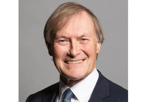 പള്ളിയില്‍വെച്ച് അജ്ഞാതന്റെ കുത്തേറ്റു; ബ്രിട്ടീഷ് എംപിക്ക് ദാരുണാന്ത്യം