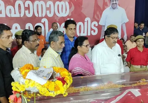 അന്തരിച്ച സിപിഎം നേതാവ് കോടിയേരി ബാലകൃഷ്ണന് അന്ത്യോപചാരമർപ്പിക്കാൻ കെ.കെ രമ എത്തി