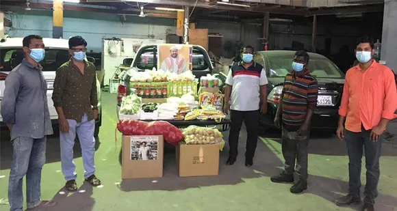 മെയ്‌ദിനത്തിൽ ലാൽ കെയേഴ്‌സ് ലേബർക്യാമ്പിൽ ഭക്ഷണസാധനങ്ങൾ വിതരണം ചെയ്തു