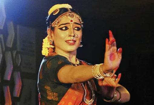 പാലക്കാട് സ്വരലയ സമന്വയ വേദിയില്‍ നടിയും നർത്തകിയുമായ പത്മപ്രിയ അവതരിപ്പിച്ച നൃത്തം ആസ്വാദകരെ ധന്യമാക്കി