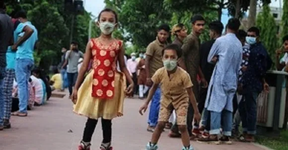 പത്തു വയസില്‍ താഴെയുള്ള കുട്ടികളുമായി പൊതുസ്ഥലത്തു വരുന്നവരില്‍ നിന്ന് 2,000 രൂപ പിഴ ഈടാക്കുമോ? പ്രചരിക്കുന്ന വാര്‍ത്തകള്‍ക്കു പിന്നിലെ യാഥാര്‍ത്ഥ്യം ഇങ്ങനെ