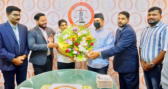 യുഎഇയിൽ എത്തിയ സയ്യിദ് മുനവ്വറലി ശിഹാബ് തങ്ങൾക്ക് സ്വീകരണം നൽകി