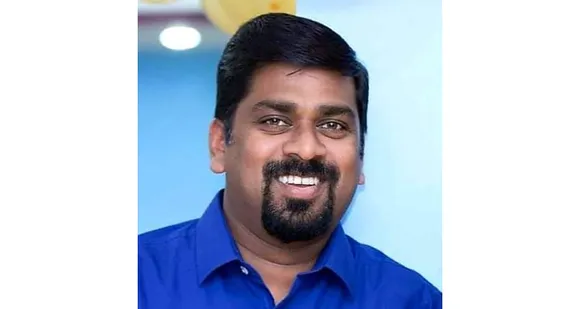 കെ.എം രാജേഷിന്റെ '2.43 എ.എം'ന് ഗോൾഡൻ സ്ക്രീൻ പുരസ്ക്കാരം; പൂർണമായും കുവൈറ്റിൽ ചിത്രീകരിച്ച ഈ ചിത്രം കലയുടെ മൈക്രോ ഫിലിം ഫെസ്റ്റിവലിലെ ഏറ്റവും നല്ല സംവിധായകനും നല്ല ചിത്രത്തിനും ഉൾപ്പടെ നിരവധി അവാർഡുകൾ നേടിയിട്ടുണ്ട്
