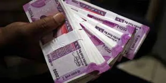 നിരോധനത്തിന് പിന്നാലെ ക്ഷേത്രത്തിന്റെ കാണിക്ക വഞ്ചിയിൽ നിന്ന് ലഭിച്ചത് എട്ട് ലക്ഷം രൂപയുടെ 2000 രൂപ നോട്ടുകൾ