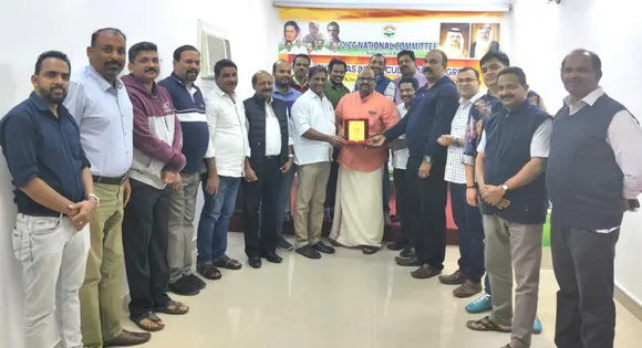 ഒഐസിസി ദേശീയ കമ്മറ്റി ജെസ്റ്റിൻ ജേക്കബിന് യാത്രയയപ്പ് നൽകി