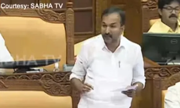 എകെജി സെന്റര്‍ ഇടിഞ്ഞു പൊളിഞ്ഞ് വീഴുന്ന പോലെ ശബ്ദം കേട്ടെന്ന് പികെ ശ്രീമതി പറഞ്ഞു ! തൊട്ടടുത്തുണ്ടായിരുന്ന 8 പോലീസുകാർപോലും ഇതറിഞ്ഞില്ല. കരിയില പോലും കരിയാത്ത 'നാനോ'  ഭീകരാക്രമണം പഠിക്കാന്‍ ഏജന്‍സികള്‍ കേരളത്തില്‍ വരുമെന്നും ഇപി ജയരാജനെ പരിഹസിച്ച് വിഷ്ണുനാഥ് ! എകെജി സെന്ററിന്റെ മതിലില്‍ വര്‍ഗീയത തുലയരുതെന്ന് എഴുതണമെന്നും വിഷ്ണുനാഥ്. എകെജി സെന്റര്‍ ആക്രമണ കേസില്‍ നിരപരാധിയെ കുടുക്കാന്‍ നോക്കുന്നുവെന്നും അടിയന്തര പ്രമേയ ചര്‍ച്ചയില്‍ വിഷ്ണുനാഥ്