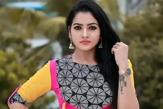യുവ സീരിയല്‍ നടി ചിത്ര ഹോട്ടല്‍ മുറിയിൽ തൂങ്ങി മരിച്ച നിലയിൽ; ആത്മഹത്യയെന്ന് സൂചന