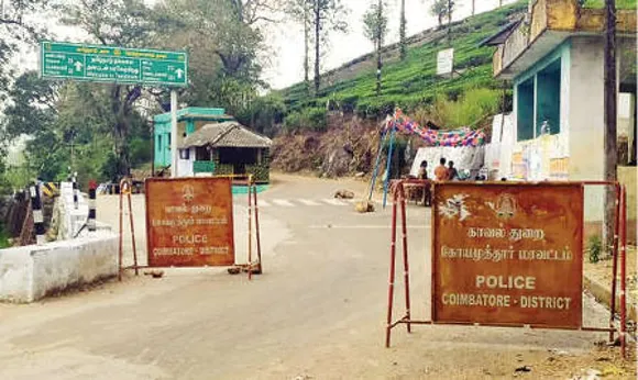 മലക്കപ്പാറയിലെ അതിർത്തി ചെക്ക്പോസ്റ്റ് തമിഴ്നാട് പൂർണമായും അടച്ചു.