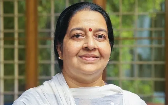 തൃക്കാക്കരയിലൂടെ എല്‍ഡിഎഫ് 100 തികയ്ക്കുമോ എന്ന ചോദ്യത്തിന് നമുക്കത് 99 -ല്‍ നിര്‍ത്തിയാലോ എന്ന് മറുപടി. കെവി തോമസ് വികസനത്തിനൊപ്പമാണെന്നാണല്ലോ പറഞ്ഞിട്ടുള്ളതെന്ന ചോദ്യത്തിനും ഉമ നല്‍കിയത് മാഷിനേപ്പോലും വെട്ടിലാക്കുന്ന മറുപടി. ആദ്യ വാര്‍ത്താ സമ്മേളനത്തില്‍ തന്നെ പിടിയുടെ ഭാര്യയ്ക്ക് രാഷ്ട്രീയം വഴങ്ങുമെന്ന് തെളിയിച്ച് ഉമാ തോമസ്