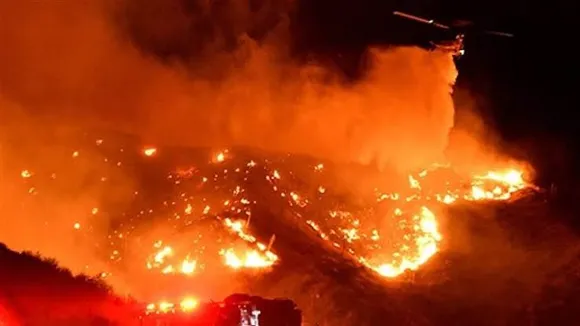 യുവാവ് സ്വത്തുക്കള്‍ക്കുവേണ്ടി രക്ഷിതാക്കളെ തീയിട്ടുകൊന്നു