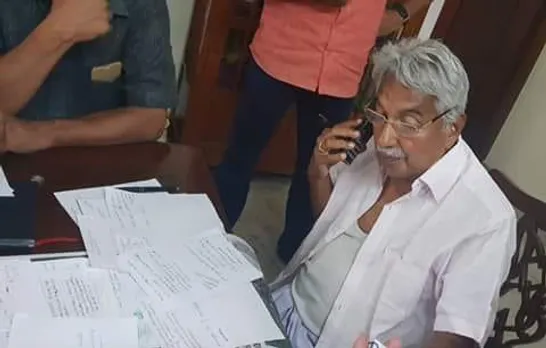 പോലീസിനെ അടക്കി ഭരിച്ച ക‌ർക്കശക്കാരനല്ല ഉമ്മൻചാണ്ടി. സേനയുടെ മനസറിഞ്ഞ് വേണ്ടതെല്ലാം ചെയ്തുകൊടുത്തു. സൗജന്യ ഭക്ഷണവും ഇൻഷ്വറൻസും യാത്രയും നൽകി. സ്ഥാനക്കയറ്റം ഉദാരമാക്കി. വിരമിച്ച ദിവസം തന്നെ ആനുകൂല്യം കൈയിൽ നൽകി. അന്യസംസ്ഥാനത്ത് പോവുന്നവർക്ക് കമ്പിളിയുടുപ്പിനും പണം നൽകി. ശ്രീപദ്മനാഭന്റെ നിധി കാക്കാൻ കമാൻഡോ യൂണിറ്റ്. തലസ്ഥാനത്ത് 10രൂപയ്ക്ക് താമസം. പോലീസിന് മറക്കാനാവില്ല കുഞ്ഞൂഞ്ഞിന്റെ കാരുണ്യം