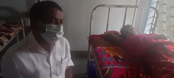 റാന്നി താലൂക്ക് ആശുപത്രിയിലെ ഡോക്ടർ കൈക്കൂലി വാങ്ങിയ രോഗിയായ ആദിവാസി യുവതിയെ സന്ദർശിച്ച് അഡ്വ പ്രമോദ് നാരായണൻ എംഎൽഎ
