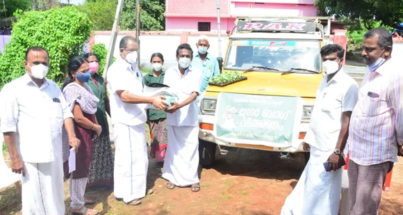 സംസ്ഥാന കൃഷി വകുപ്പിന്റെ സമഗ്ര പച്ചക്കറി വികസന പദ്ധതി പ്രകാരം വടവന്നൂർ കൃഷിഭവൻറെ ആഭിമുഖ്യത്തിൽ ഗ്രോബാഗ് വിതരണം നടത്തി