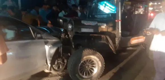 താമരശ്ശേരിയിൽ തെറ്റായ ദിശയിൽ വന്ന ജീപ്പിടിച്ച് കാർ യാത്രക്കാർക്ക് പരിക്ക്