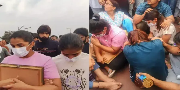 കർഷക നേതാക്കളുടെ അഭ്യ‍ർത്ഥന മാനിച്ചു; മെഡലുകൾ ഗംഗയിൽ ഒഴുക്കാനുള്ള തീരുമാനത്തിൽ നിന്ന് പിന്മാറി ഗുസ്തി താരങ്ങൾ