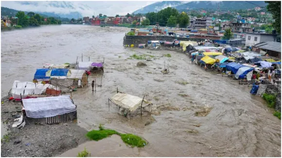 ഉത്തരാഖണ്ഡില്‍ കനത്ത മഴയിലും പ്രളയത്തിലും മരിച്ചവരുടെ എണ്ണം 64  ആയി