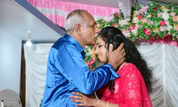 അക്രമികൾ ലക്ഷ്യമിട്ടത്പ്രതിശ്രുത വധുവിനെ; എത്തിയത് ആസൂത്രിതമായി, പ്ര​തി​ക​ളി​ലൊ​രാ​ൾ മ​ൺ​വെ​ട്ടി കൊ​ണ്ട് ത​ല​ക്ക​ടി​ച്ചയുടൻ രാ​ജു ബോ​ധ​മ​റ്റ്​ വീ​ണു.