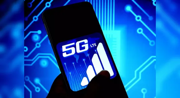 ഇത് മാറ്റത്തിലേക്കുള്ള ചുവടുവെപ്പ്; ഇന്ത്യയിലെ ആദ്യ 5ജി വിഡിയോ കോൾ ചെയ്തത് കേന്ദ്രമന്ത്രി