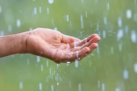 47 വർഷത്തിനിടയിലെ ഏറ്റവും മഴ കുറ‍ഞ്ഞ ജൂണിനു ശേഷം ജൂലൈയിൽ കാലവ‍ർഷം ശക്തി പ്രാപിച്ചു; 24 മണിക്കൂറിനിടെ സംസ്ഥാനത്തു 30.37 സെന്റിമീറ്റർ മഴ പെയ്തു