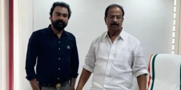 "മോൻസൻ മാവുങ്കൽ കേസിൽ എനിക്ക് നേരിട്ട് യാതൊരു പങ്കുമില്ല. കെ സുധാകരനുമായി വർഷങ്ങളുടെ പരിചയം ഉണ്ട്. അദ്ദേഹം ഇത്തരമൊരു തട്ടിപ്പിന് കൂട്ടുനിന്നുവെന്ന് ആരും വിശ്വസിക്കില്ല. സുധാകരനെ പ്രതിയാക്കിയ നടപടി അങ്ങേയറ്റം അപലപനീയം. ഇരകൾ കബളിക്കപ്പെട്ടോ എന്ന് അന്വേഷിക്കണം"; സിദ്ധീഖ് പുറായിൽ