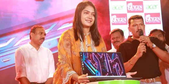 പുതിയ ഷോറൂമിന്‌ വൻ വരവേൽപ്പ് നൽകിയ നാട്ടുകാർക്ക് ആഘോഷ രാവൊരുക്കി പ്രമുഖ ഡിജിറ്റൽ ഗ്രൂപ്പ്. കോട്ടക്കലിൽ തുറന്ന ഷോറൂമിന്റെ വിജയത്തിൽ മേഖലയിലെ ഡയാലിസിസ് രോഗികൾക്ക് ചികിത്സാ സഹായവും