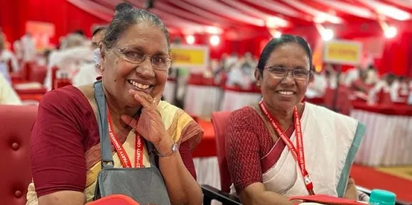 പുറമെ പരുക്കനാണെന്ന് തോന്നിക്കും വിധം സംസാരിക്കുമെങ്കിലും സഖാക്കളോടൊക്കെ വലിയ സ്നേഹമായിരുന്നു; കൂടെയിരുന്നൊരാൾ പെട്ടന്ന് ഇനി ഒരിക്കലും തിരിച്ചു വരാത്ത വിധം എഴുന്നേറ്റ് പോയത് വലിയ ആഘാതമാണ് മനസിന് സൃഷ്ടിച്ചത് ! എം.സി. ജോസഫൈന്റെ വേര്‍പാടിന് ഒരു വയസ്, ഓര്‍മ്മക്കുറിപ്പുമായി കെ.കെ. ശൈലജ