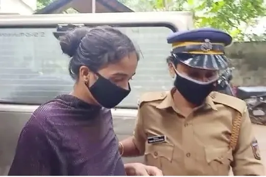 കരിയിലക്കൂട്ടത്തില്‍ രേഷ്മയാണ് ചോരക്കുഞ്ഞിനെ ഉപേക്ഷിച്ചിരുന്നതെന്ന് അറിഞ്ഞിരുന്നില്ല; രേഷ്മ തന്നെ പൊട്ടനാക്കുകയായിരുന്നെന്ന് വിഷ്ണു