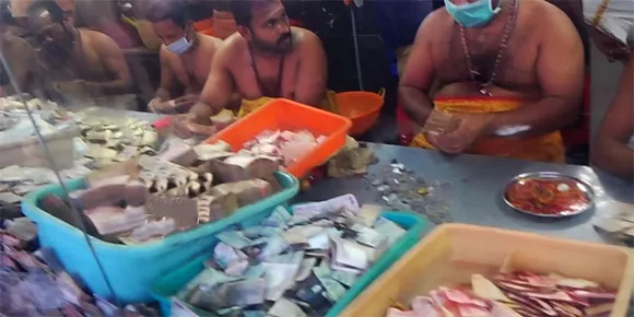ശബരിമലയിൽ വഴിപാടായി ലഭിക്കുന്ന നാണയങ്ങൾ എണ്ണാൻ ആർട്ടിഫിഷ്യൽ ഇന്റലിജന്സ്; ആലോചനയുമായി ദേവസ്വം ബോർഡ്
