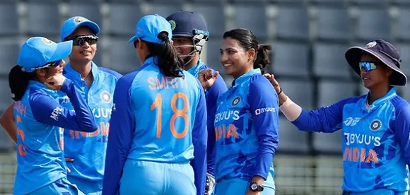വനിതാ ടി20 ലോകകപ്പ്; ആദ്യ കിരീടം നേടാന്‍ ഇന്ത്യ; ടി20 ലോകകപ്പിലെ ഇന്ത്യയുടെ മികച്ച പ്രകടനങ്ങള്‍
