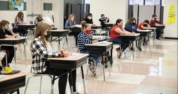 സ്കൂൾ കുട്ടികൾ 3 അടി അകലം പാലിച്ചാൽ മതി - സിഡിസി