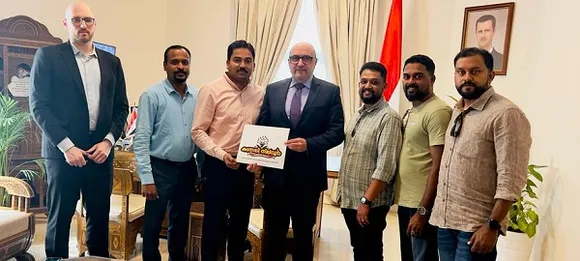 കനോലി നിലമ്പൂർ കൂട്ടായ്മ ധനസഹായം കൈമാറി