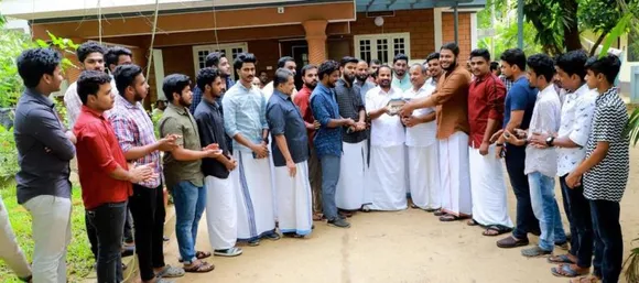 ടി എൻ പ്രതാപൻ എം പി ക്ക് അക്ഷരസമ്മാനവുമായി എം.എസ്.എഫ്.