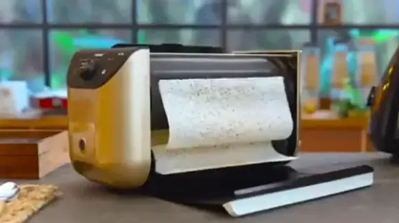 ഇനി ദോശയുണ്ടാക്കാൻ ദോശക്കല്ലോ, ​ഗ്യാസോ വേണ്ട ; ലോകത്തെ ആദ്യത്തെ സ്മാർട് ദോശ മേക്കർ 